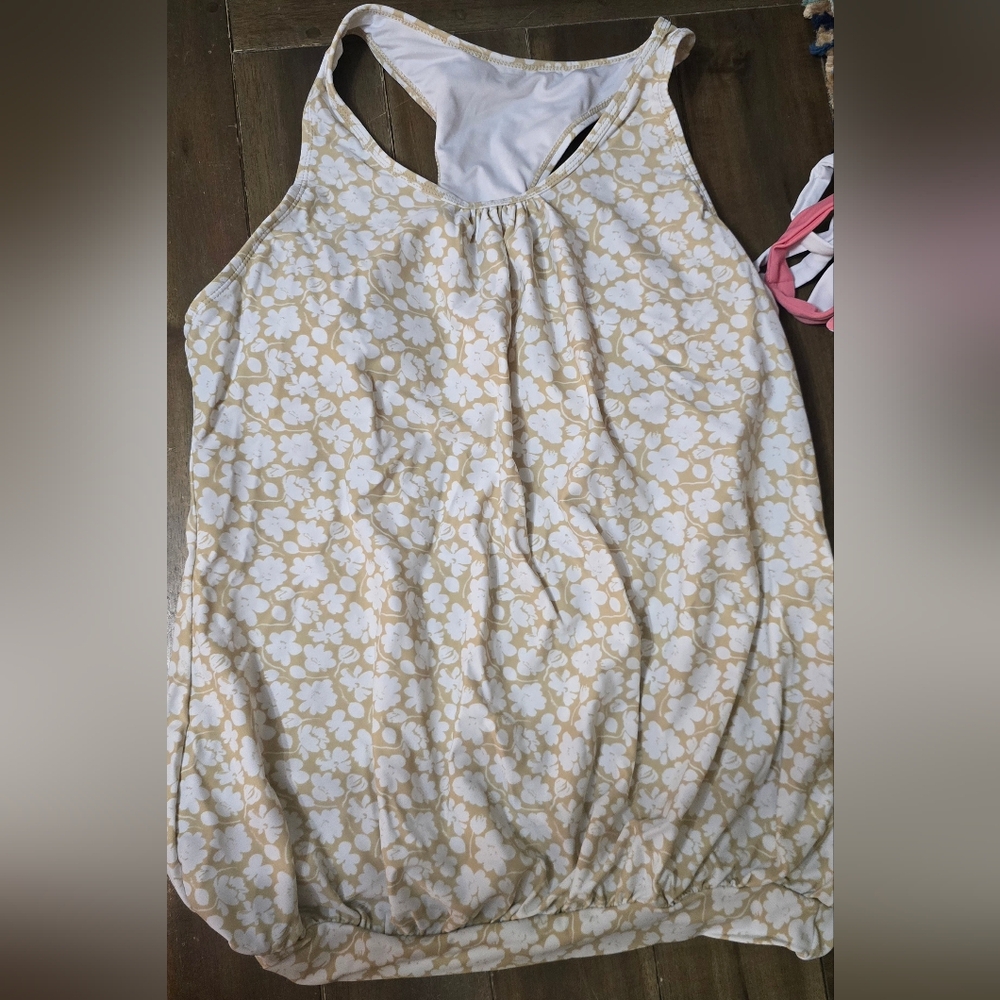 Coral Reef Swim The Chase Top Tan Floral Print LARGE